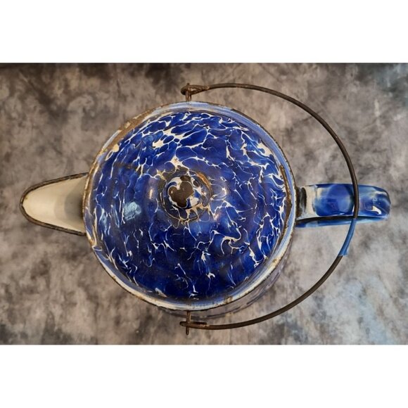 Vintage Blue & White Swirl Graniteware Coffee Pot With Handle & Lid - Picture 6 of 7